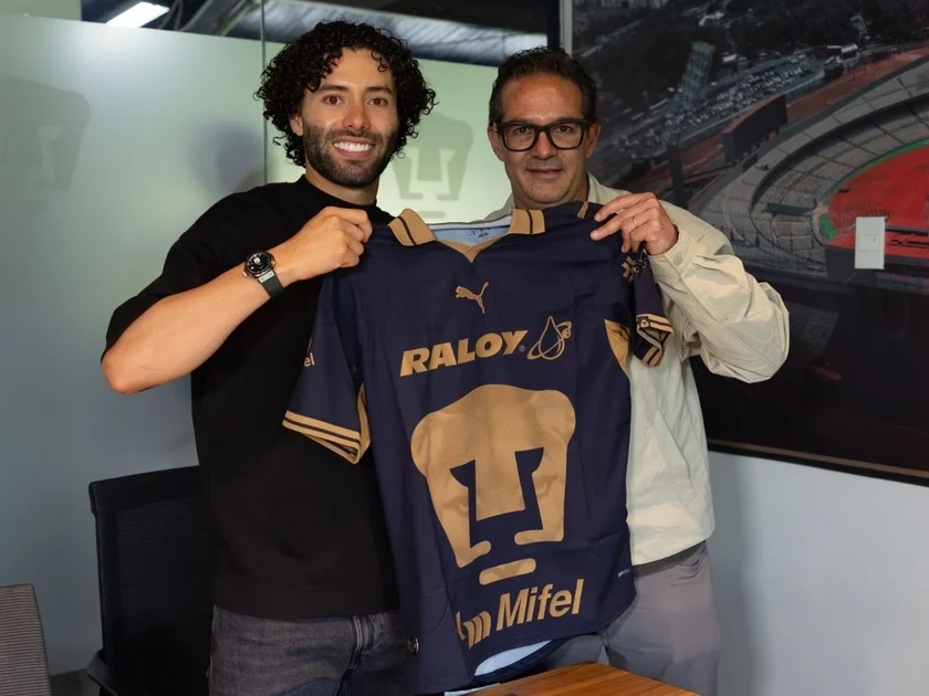 Pumas hizo oficial el regreso del Chino Huerta (X/ @PumasMX)