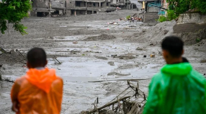 Nepal: inundaciones dejan 160 muertos y 900 desaparecidos