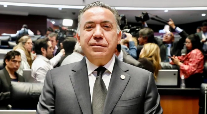 Al estilo Rocha Moya, Inzunza no avisó a Morena separación de la bancada en el Senado