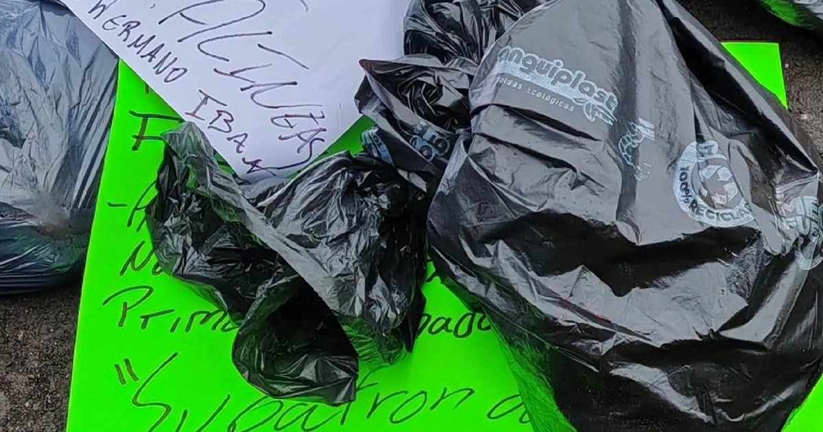 Restos humanos en calles de Cuautitlán Izcalli con un narcomensaje (especial)