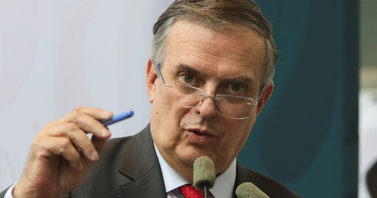 El secretario de Economía de México, Marcelo Ebrard, ofrece una rueda de prensa sobre la revisión del Acuerdo entre Estados Unidos, México y Canadá (USMCA) en Ciudad de México, México, el 1 de julio de 2026. REUTERS/Paola García