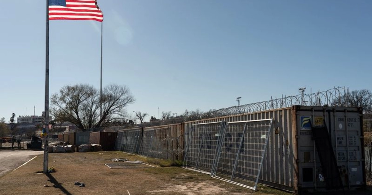 Expertos y autoridades indicaron que los cárteles adaptan drones comerciales para tareas de inteligencia, tráfico de personas, armas y narcóticos en la frontera. (REUTERS/Go Nakamura/Foto de archivo)