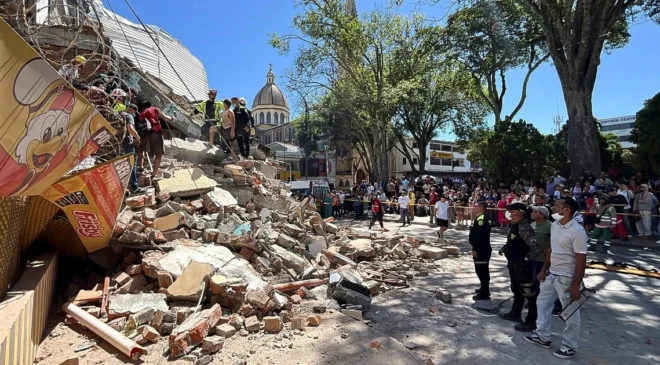 EN VIVO | Fuerte temblor de 7,4 se sintió en Colombia: 132 muertos, más de 570 heridos y alerta por posibles réplicas, según el SGC