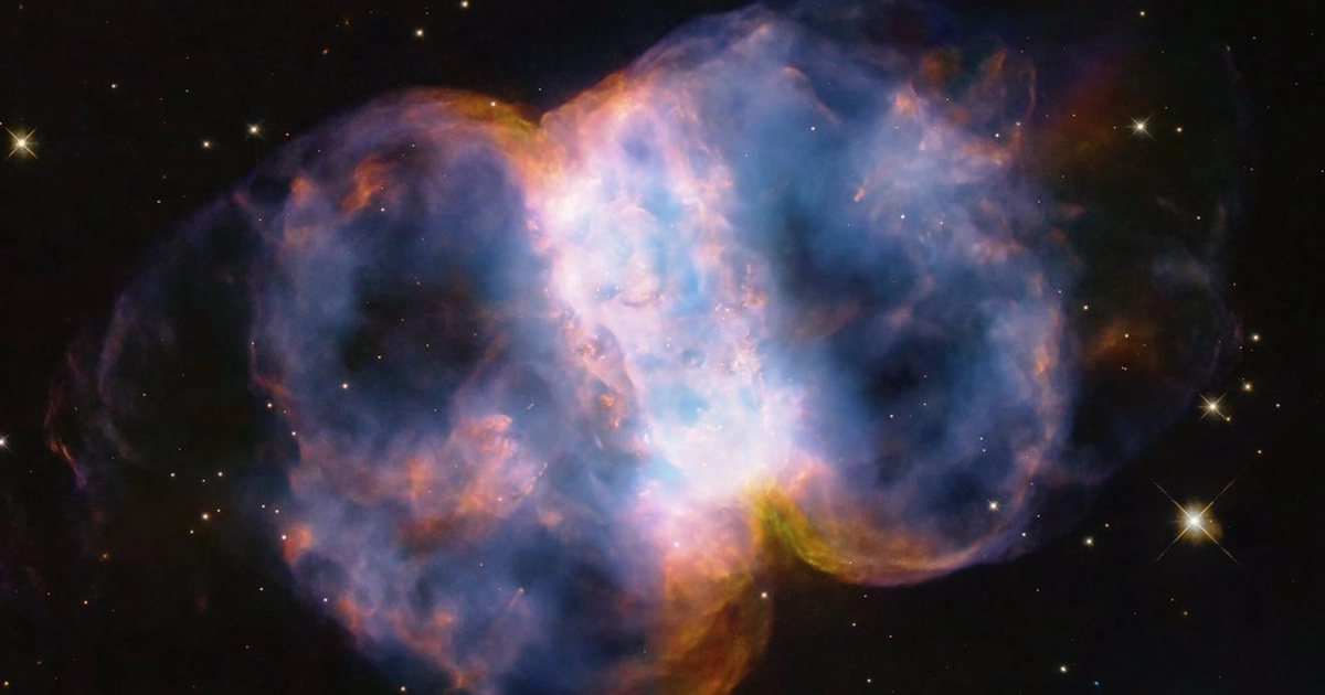 La persistencia del polvo y el agua cerca de Sagitario A* sugiere que las estrellas AGB son clave en el suministro de material al centro galáctico (NASA, ESA, STSCI)