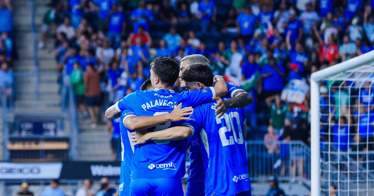El equipo mexicano recibió mucho apoyo por parte de sus seguidores en Estados Unidos. (Club de Futbol Cruz Azul /FB)