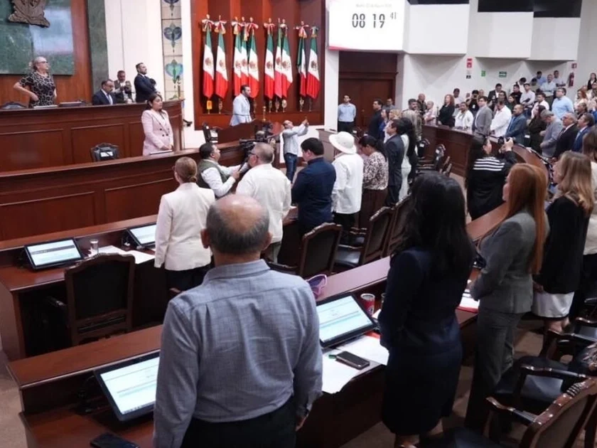 Graciela Domínguez Nava asume como gobernadora interina de Sinaloa; oposición cuestiona su nombramiento. Foto: Javier Cabrera Martínez