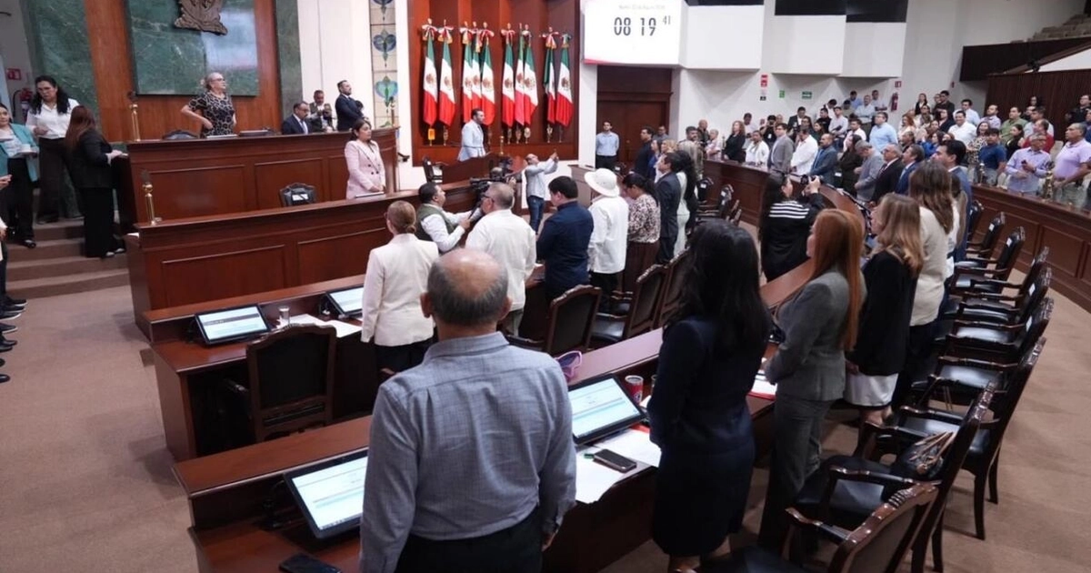 Graciela Domínguez Nava asume como gobernadora interina de Sinaloa; oposición cuestiona su nombramiento. Foto: Javier Cabrera Martínez