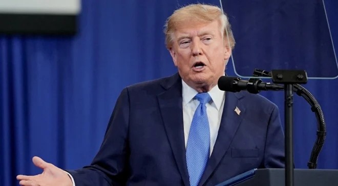 Trump dijo que declarará el estrecho de Ormuz territorio de Estados Unidos una vez que termine la ofensiva militar contra Irán