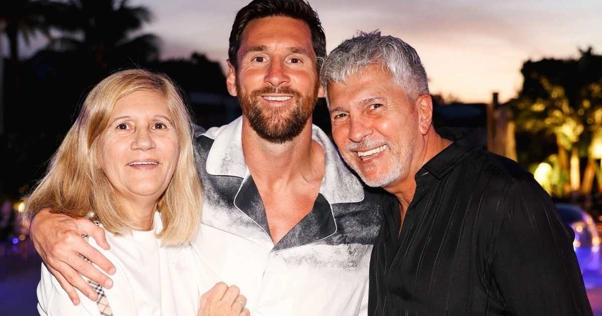 Messi viajó de emergencia a Rosario según reportes.