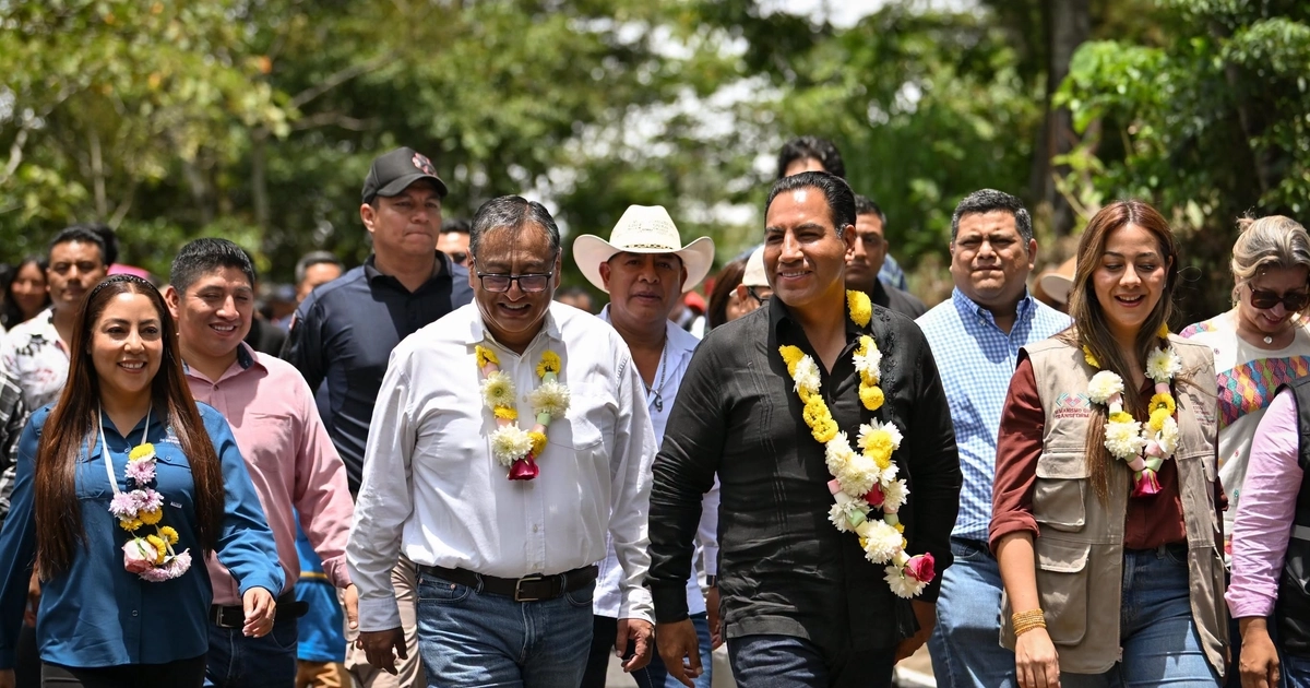 El gobernador de Chiapas, Eduardo Ramírez, supervisó y entregó obras en Pantepec tras incidente.