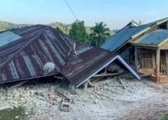 Al menos un muerto y evacuaciones masivas tras terremoto de magnitud 7,7 en Indonesia