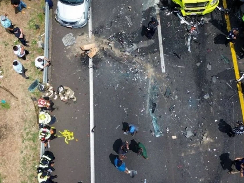 Autobús vuelca en la México-Pachuca y deja un muerto. Foto: Cuartoscuro/Archivo