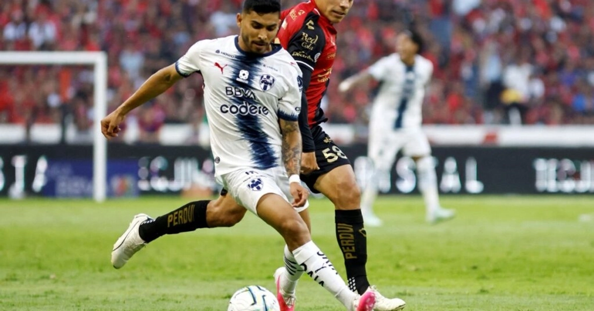 Orbelín Pineda sufrió una escalofriante lesión con Monterrey | Foto: AFP