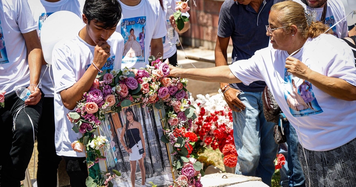 Familiares de las menores de edad sostienen que su muerte se derivó de un ataque directo por parte de militares Crédito: Cuartoscuro / José Betanzos
