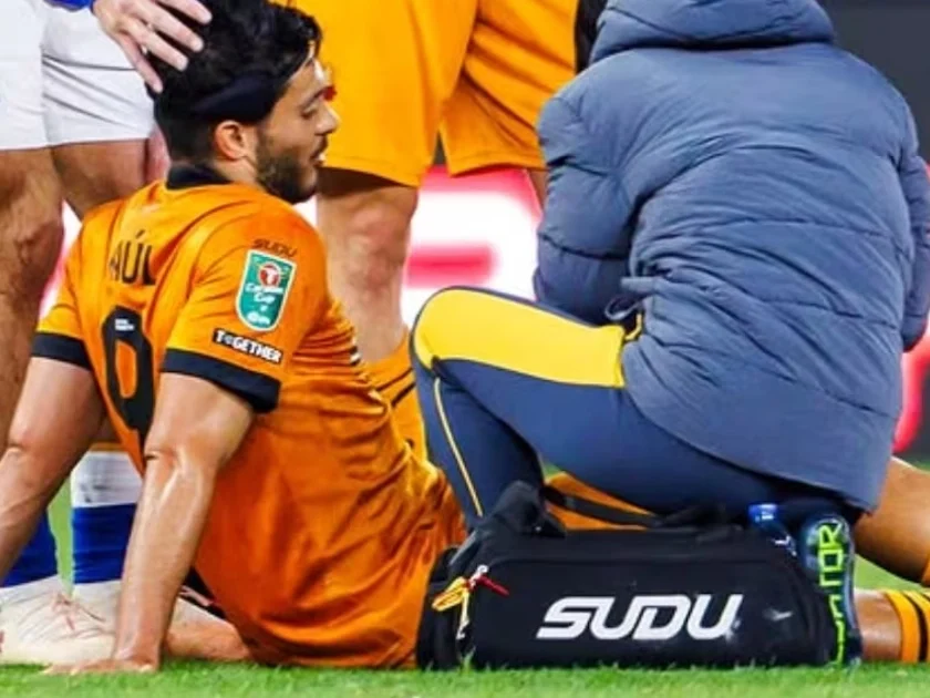 Raúl Jiménez estará fuera de acción por un tiempo / Foto: @raulalonsojimenez9
