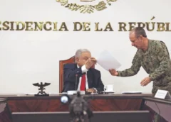 Rafael Ojeda Durán (der.) fue secretario de Marina en el sexenio de Andrés Manuel López Obrador. Foto: Archivo/ EL UNIVERSAL