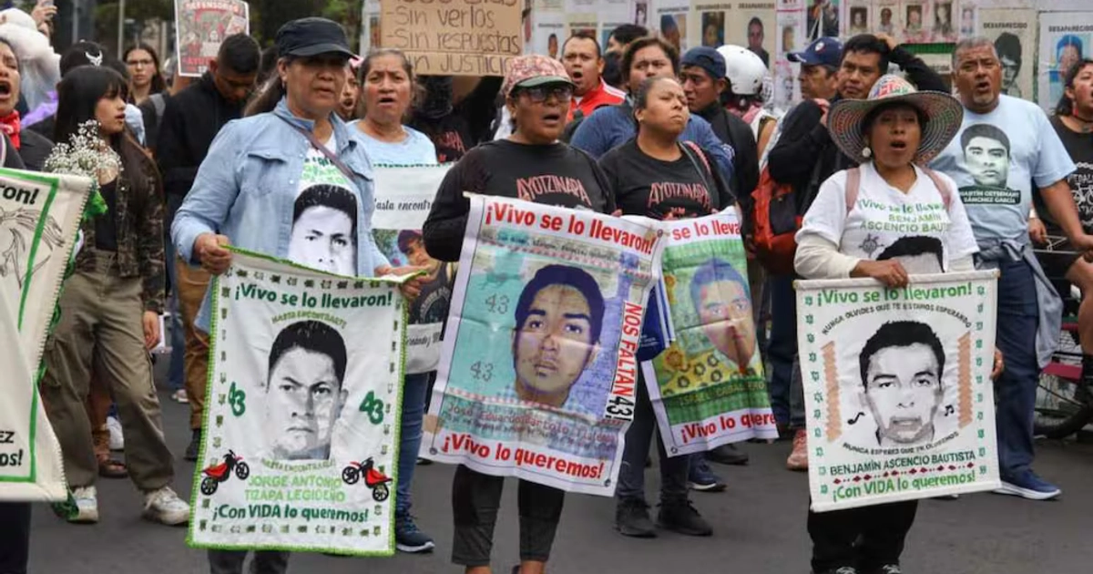 Aspectos de la marcha por el 12° aniversario de la desaparición de los 43 normalistas de Ayotzinapa, en la Ciudad de México el 26 de septiembre de 2026. Foto: Karla Guerrero / EL UNIVERSAL