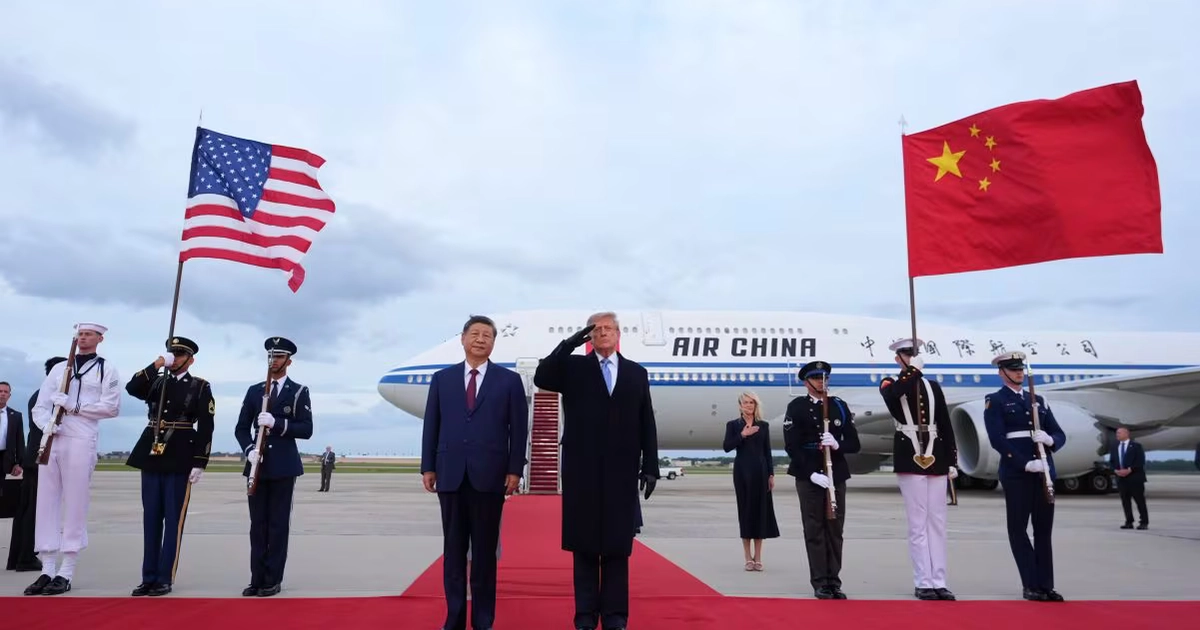 El presidente de EU, Donald Trump recibe a su homólogo chino, Xi Jinping. (23/09/26) Foto: AP