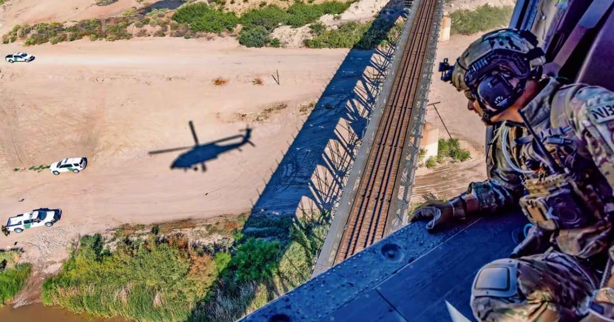 Miembros de la Patrulla Fronteriza inspeccionan la frontera sur de Estados Unidos. Cárteles han utilizado drones para vigilar las acciones en suelo estadounidense. Foto: CBP