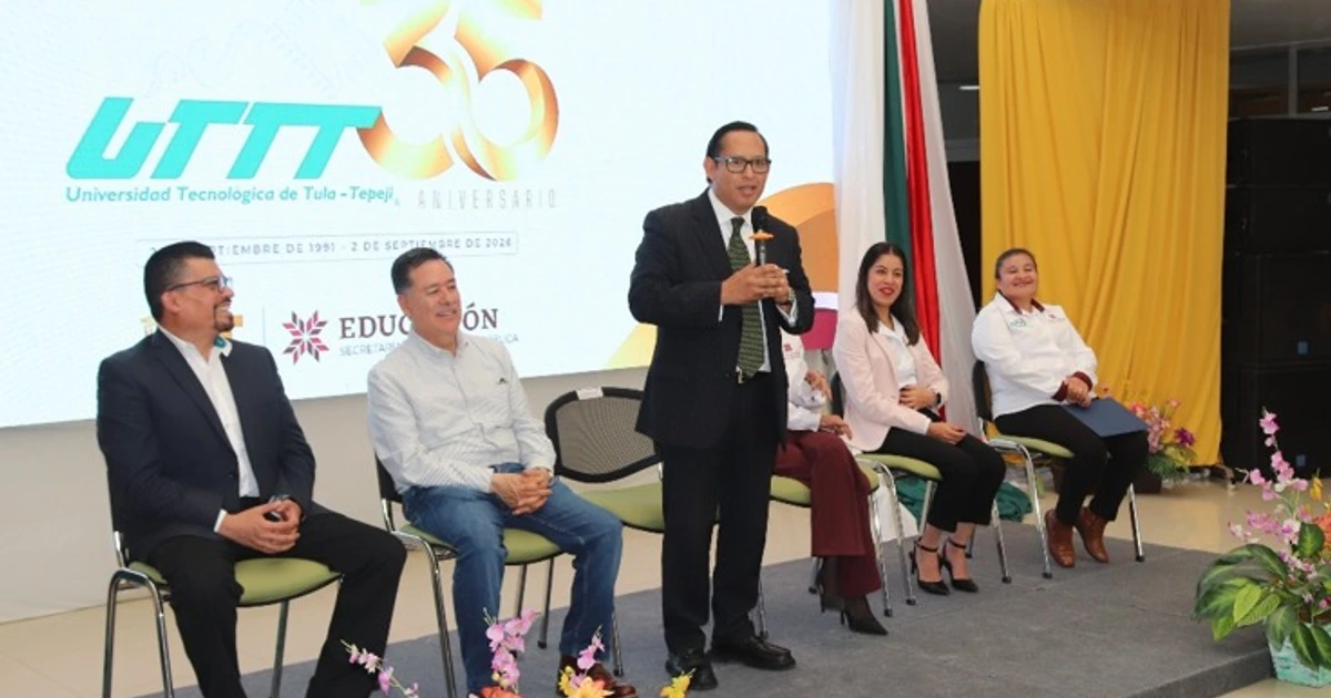 La UT de Tula-Tepeji reconoce su trayectoria académica y laboral en su 35 aniversario