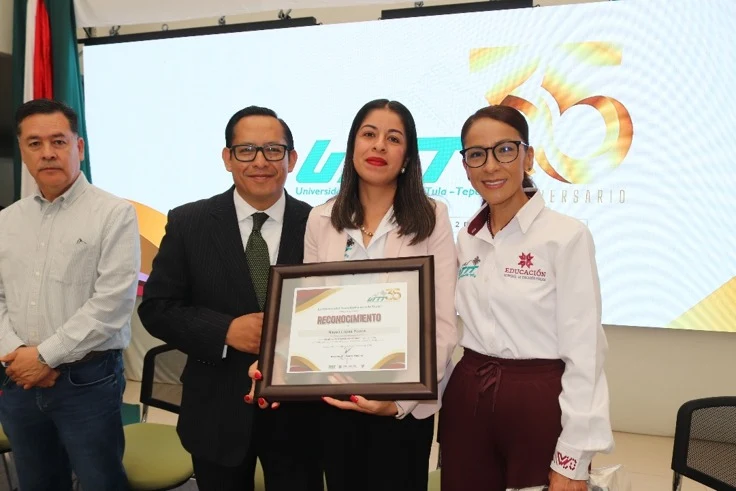 La UT de Tula-Tepeji reconoce su trayectoria académica y laboral en su 35 aniversario