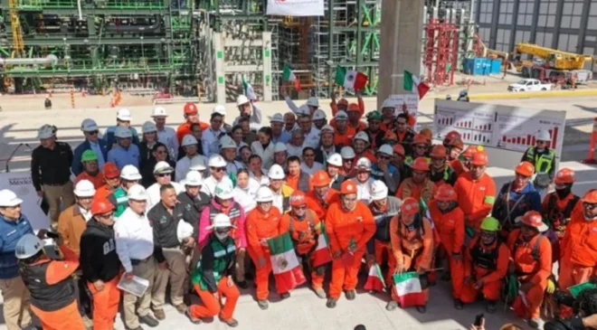 Formalizan Pemex y el STPRM incremento salarial 2026-2027