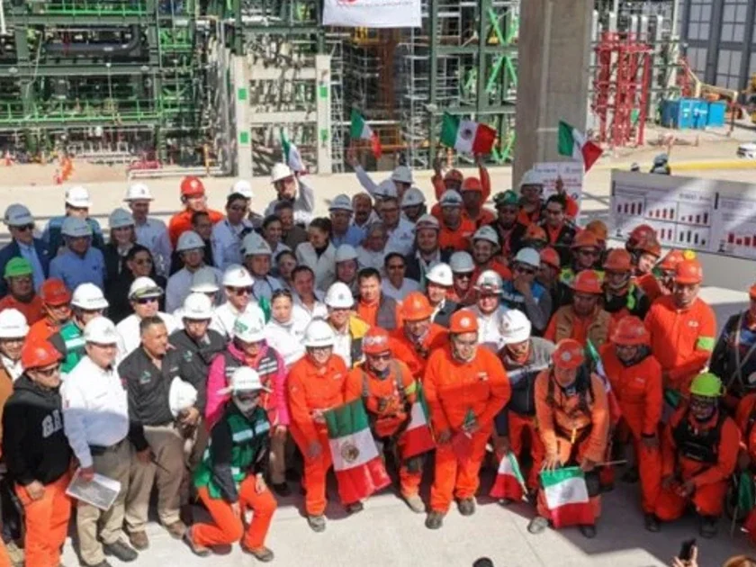 Formalizan Pemex y el STPRM incremento salarial 2026-2027