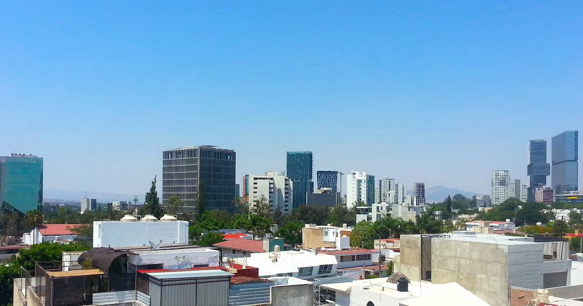 Antes de salir de casa, revisa el pronóstico del clima (Wikimedia Commons)