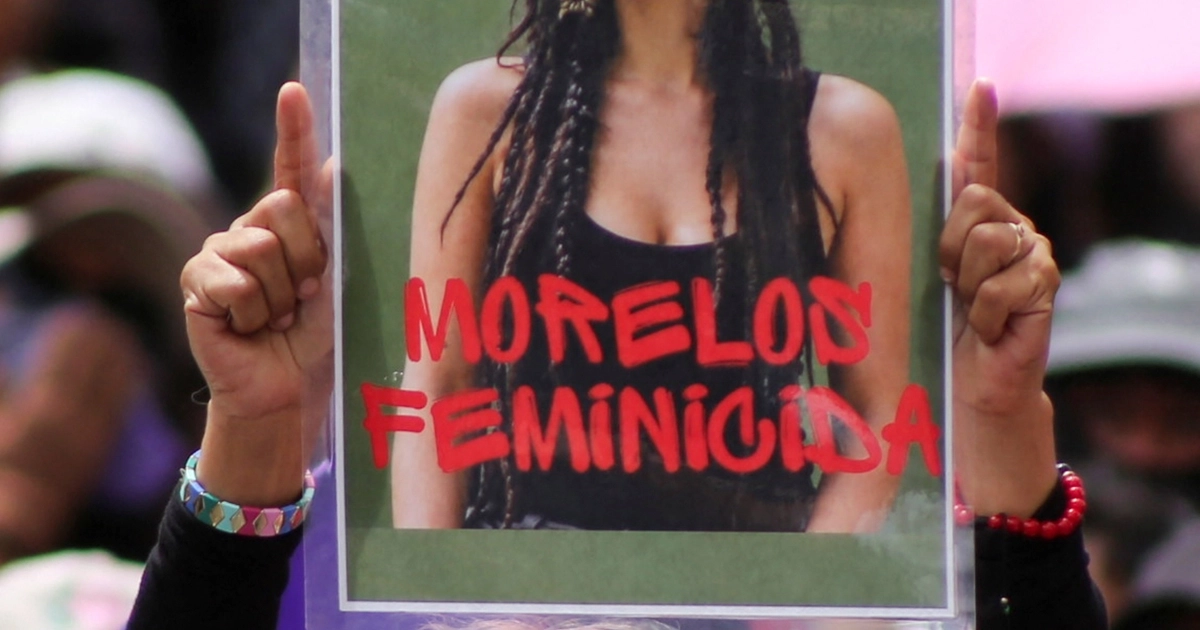 Marcha del 15 de septiembre en Cuernavaca por el feminicidio de la estudiante Claudia Tacoronte. REUTERS/Margarito Perez Retana