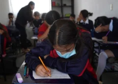 México retrocede en matemáticas: 7 de cada 10 estudiantes no alcanzaron niveles básicos en la prueba PISA 2025