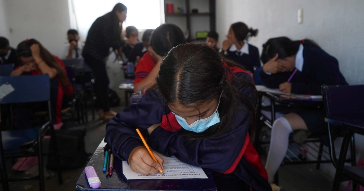 PISA 2025 registró una caída de 7 puntos en Matemática para México frente a 2022, en un contexto donde ningún país de América Latina mejoró de forma significativa. Fotos: Cuartoscuro