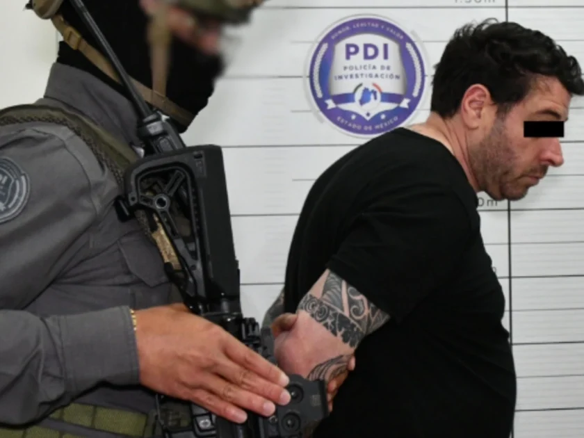 El asesino de la familia de Jonathán Meléndez y su cómplice son trasladados a un penal de máxima seguridad Foto: Discalía Edomex