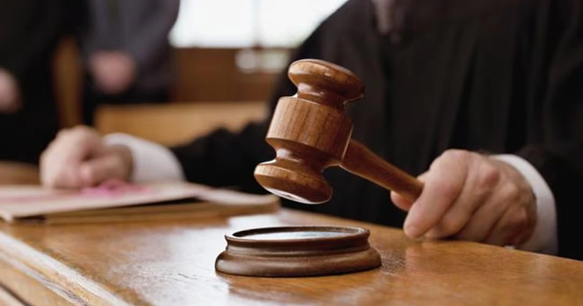 La representación jurídica de dos estudiantes atropelladas el pasado 21 de mayo, una de las cuales perdió la vida, alertó que, debido a la imputación por homicidio culposo simple, el presunto responsable, quien conducía bajo los efectos del alcohol, podría salir de prisión.
Foto: Archivo