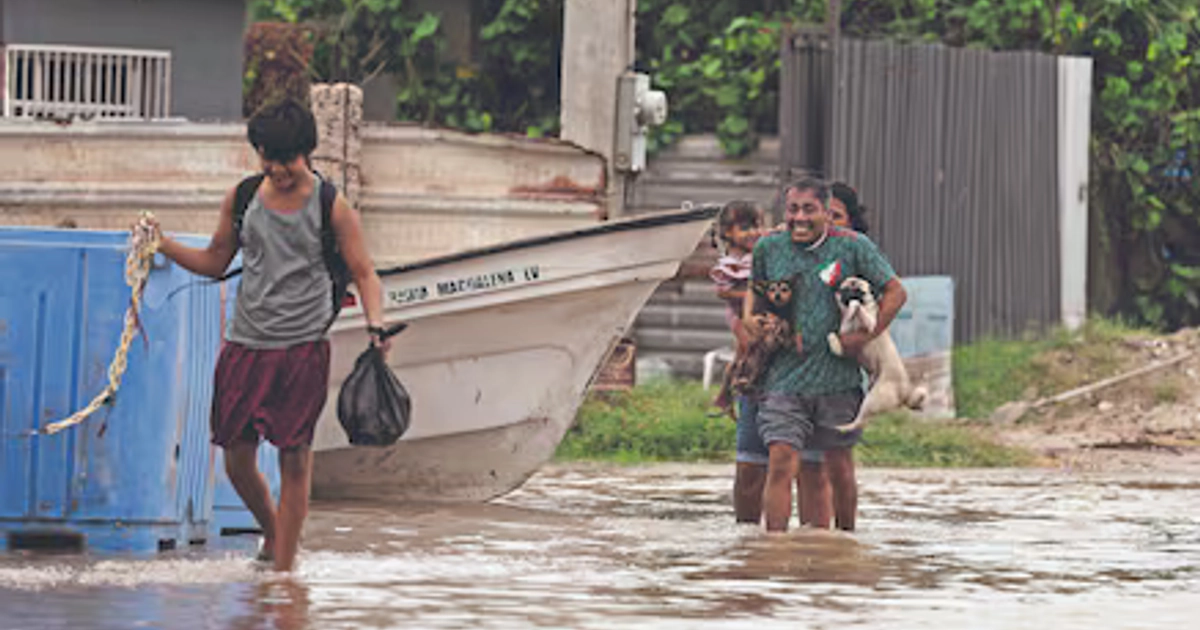 Polo toca tierra; obliga a evacuaciones