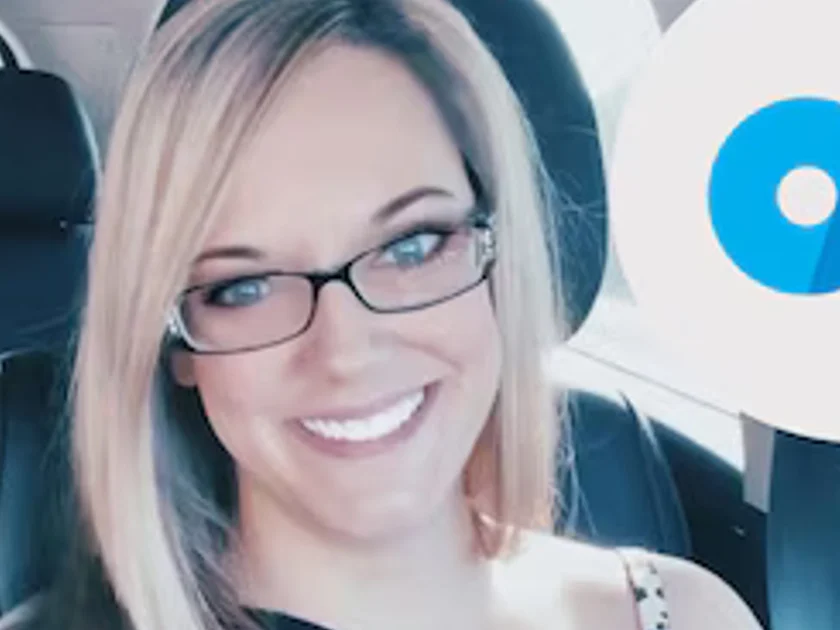 Sheena Sittner perdió su empleo como maestra suplente tras dos años de mantener en secreto su cuenta de OnlyFans.(KTVI)