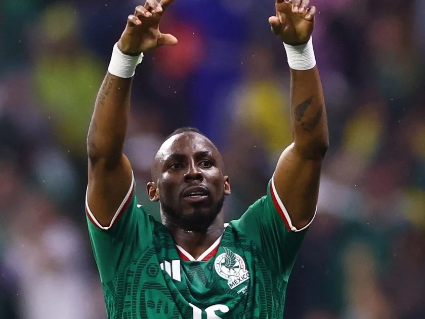 Soccer Football - FIFA World Cup 2026 - Round of 32 - Mexico v Ecuador - Estadio Azteca, Mexico City, Mexico - June 30, 2026 Mexico's Julian Quinones celebrates scoring their first goal REUTERS/Raquel Cunha