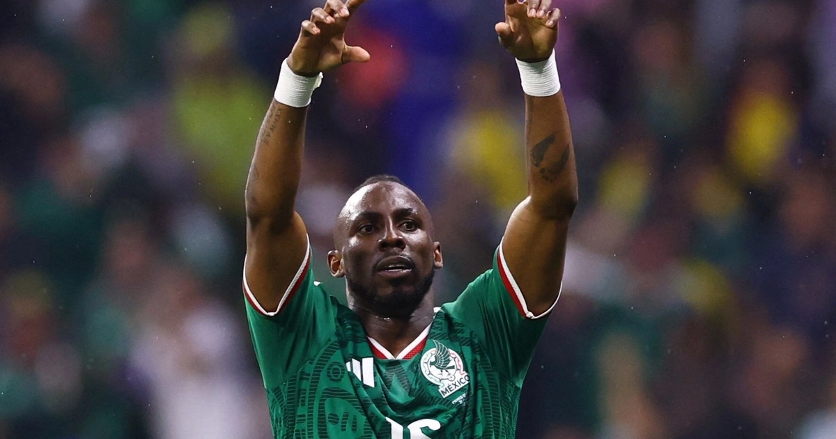 Soccer Football - FIFA World Cup 2026 - Round of 32 - Mexico v Ecuador - Estadio Azteca, Mexico City, Mexico - June 30, 2026 Mexico's Julian Quinones celebrates scoring their first goal REUTERS/Raquel Cunha
