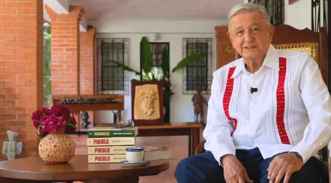 AMLO reaparece con nuevo libro y se lo dedica a Sheinbaum; «la mejor presidenta del mundo», dice