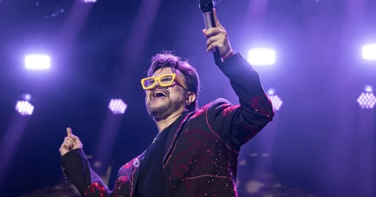 Aleks Syntek pide a sus verdaderos fans que lo defiendan en redes cuando lo ataquen.