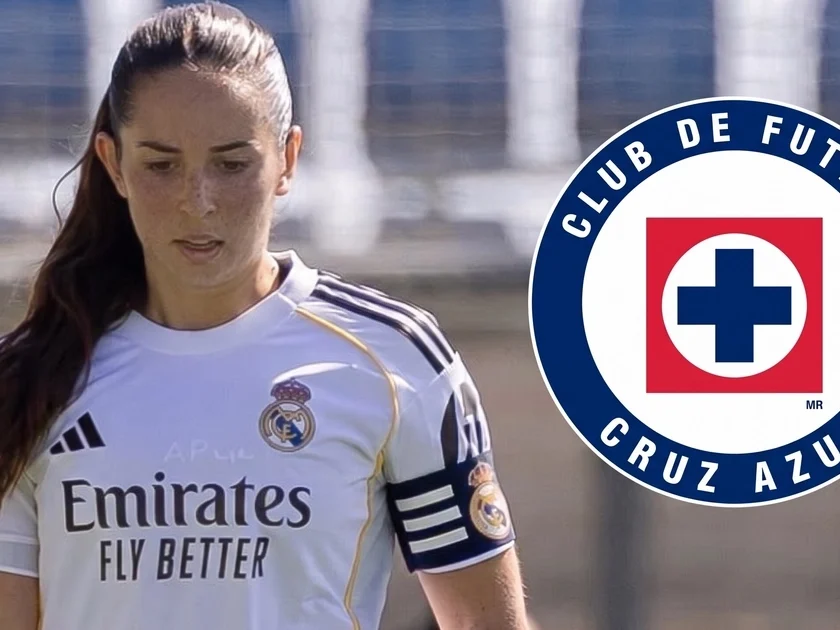 Una jugadora con camiseta blanca del Real Madrid a la izquierda y el escudo circular del Club de Fútbol Cruz Azul a la derecha. (@alizuchi_ / Instagram)