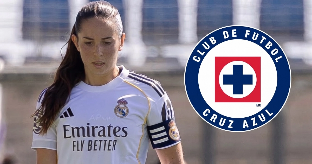 Una jugadora con camiseta blanca del Real Madrid a la izquierda y el escudo circular del Club de Fútbol Cruz Azul a la derecha. (@alizuchi_ / Instagram)