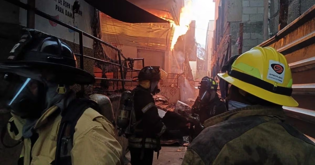 Se incendia Mercado Central de Acapulco. 15/09/2026. | Foto: Especial.
