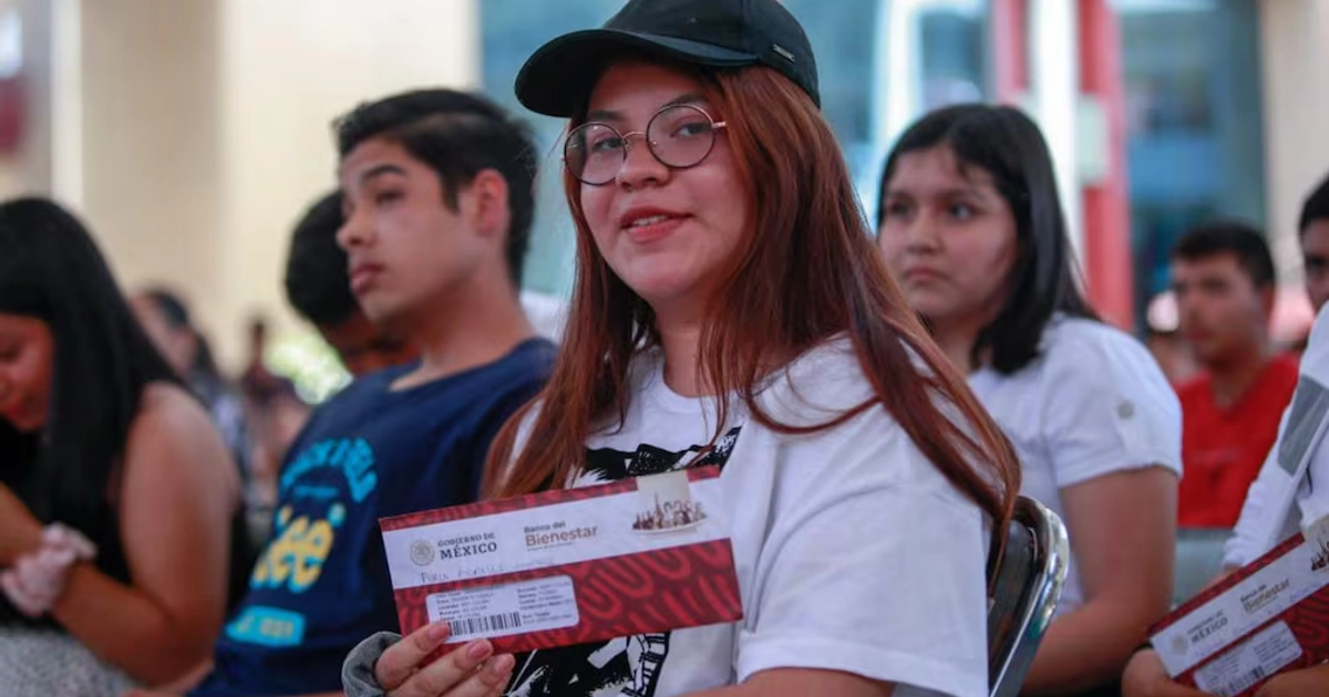 La Beca Benito Juárez otorga 1,900 pesos bimestrales. Foto: Programas para el Bienestar.