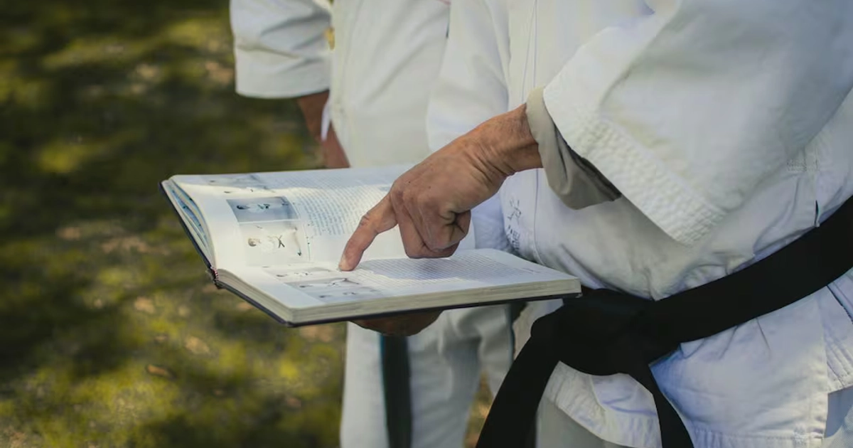 De acuerdo con la versión difundida en un video, el encargado mencionó que todo el dinero que recibió lo había enviado a un contacto en Japón. Foto: Pexels