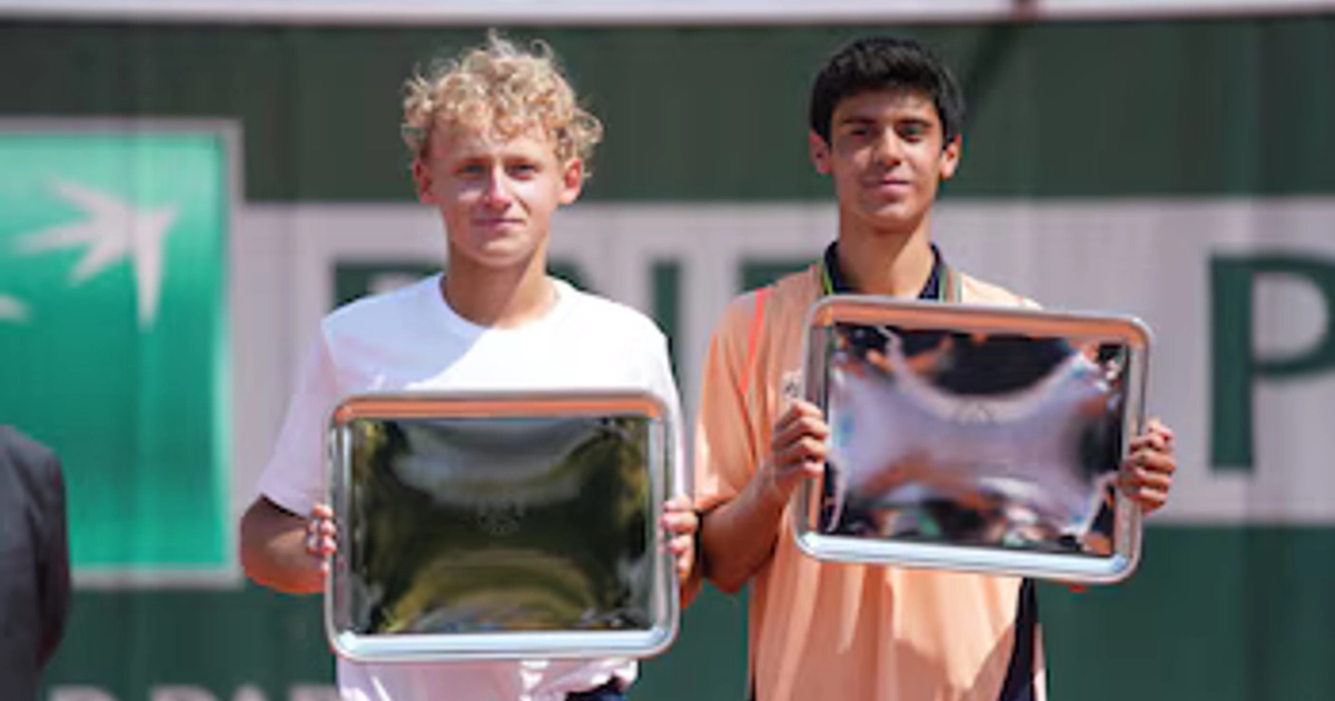 El yucateco Rodrigo Pacheco, campeón de dobles en Roland Garros juvenil y número uno del ranking ITF júnior en 2023, refuerza su proyección en el tenis profesional. (X/ Roland Garros)