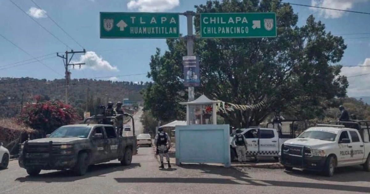 Operativo Enjambre Tlapa, Chilapa y Atlixtac Guerrero detenidos presuntos policías (especial)