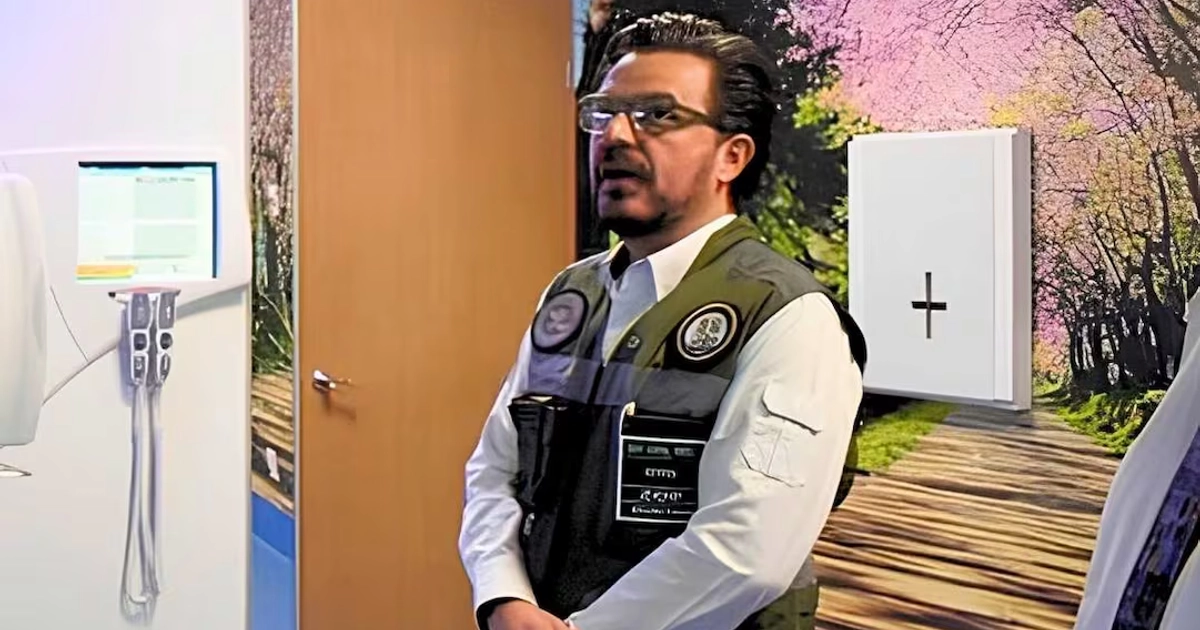 Zoé Robledo, director del IMSS pidió perdón a las familias de los cinco bebés que fallecieron en una unidad en Durango. 25/09/2026. | Foto: X: @zoerobledo.