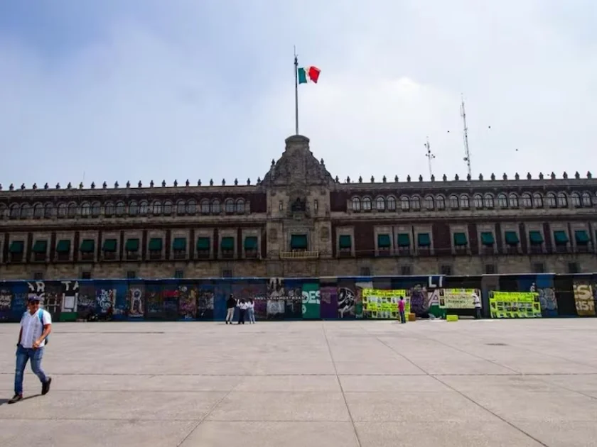 Ciudad de México, 6 de marzo de 2026. Blindan Palacio Nacional para "evitar confrontación" entre policías y manifestantes. Foto ilustrativa: Santiago Reyes/EL UNIVERSAL