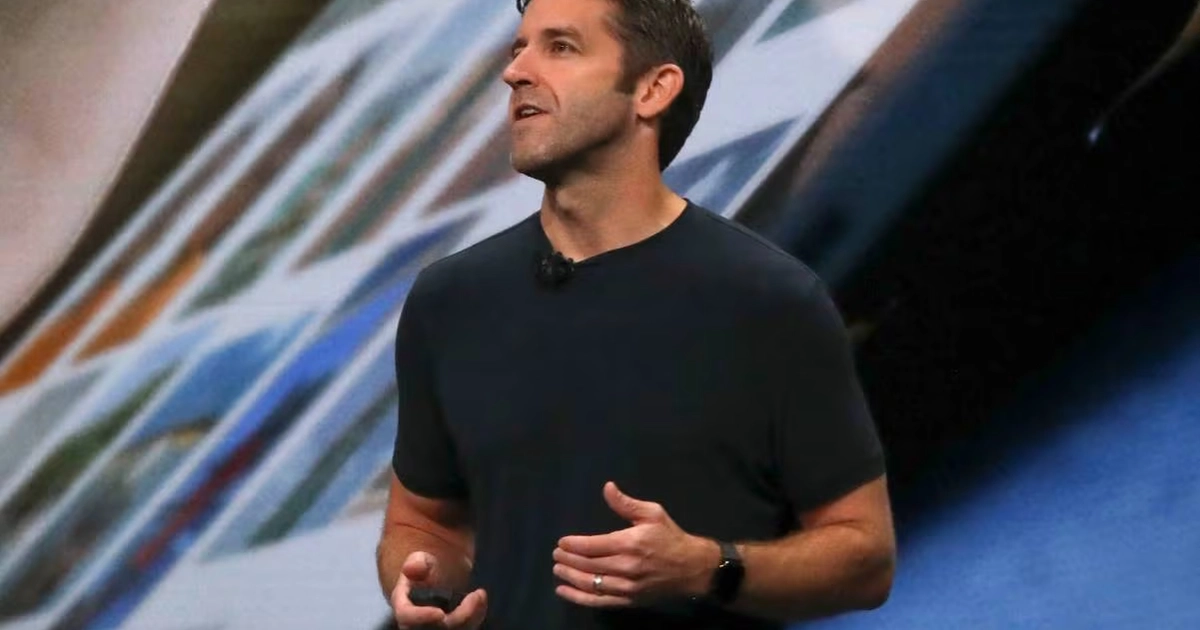 John Ternus, vicepresidente de Ingeniería de Hardware de Apple, habla sobre las últimas novedades del iPad Pro durante un evento de presentación de nuevos productos celebrado el 30 de octubre de 2018 en el distrito de Brooklyn, Nueva York. Foto: AP