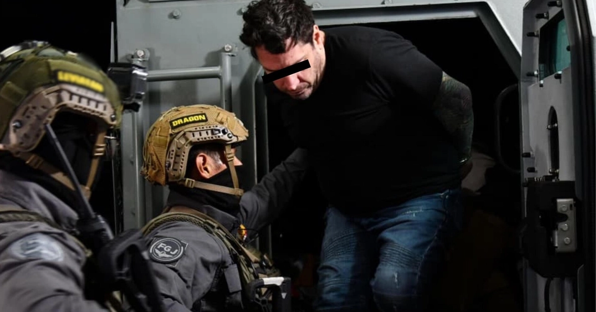 Diego Sebastián “N” es señalado como el principal sospechoso de haberle quitado la vida a Jonathan Meléndez, su esposa, su hija y a la empleada Aleyda “N”. Crédito: FGJEM